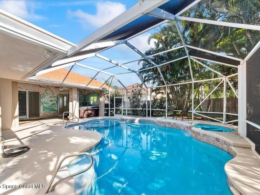 327 Southampton Drive, Indialantic, FL 32903