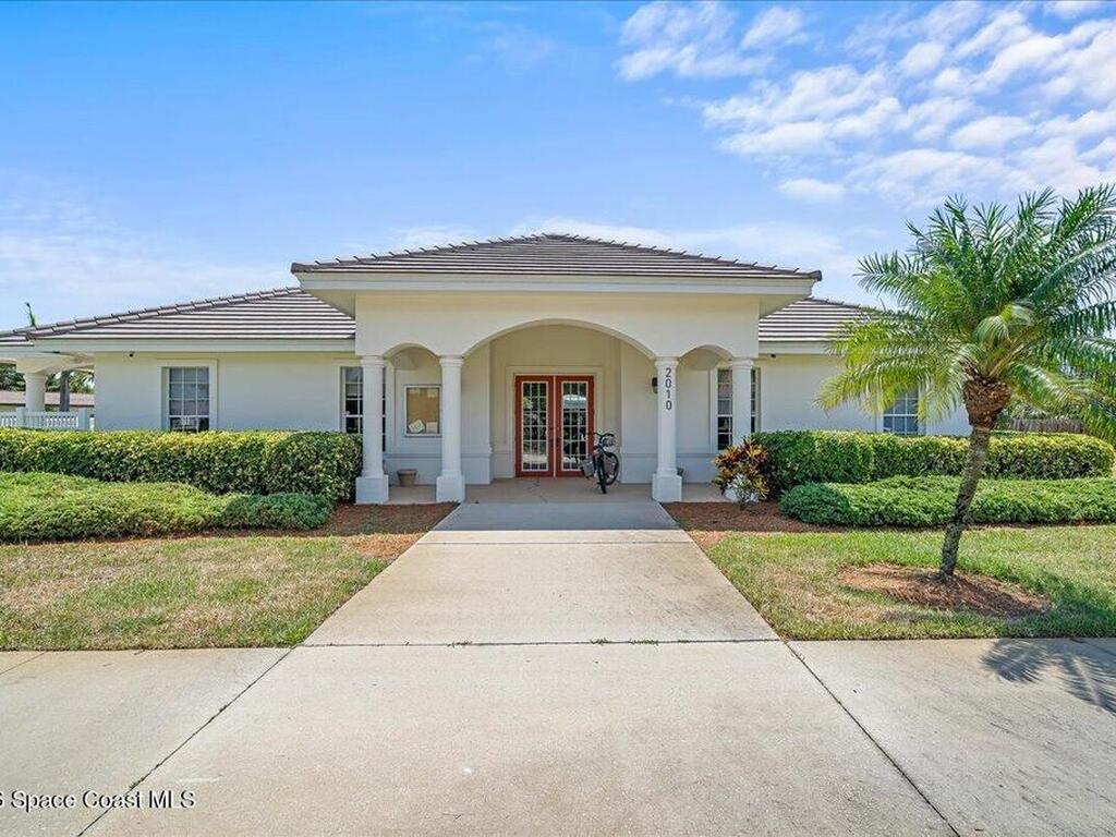 327 Southampton Drive, Indialantic, FL 32903