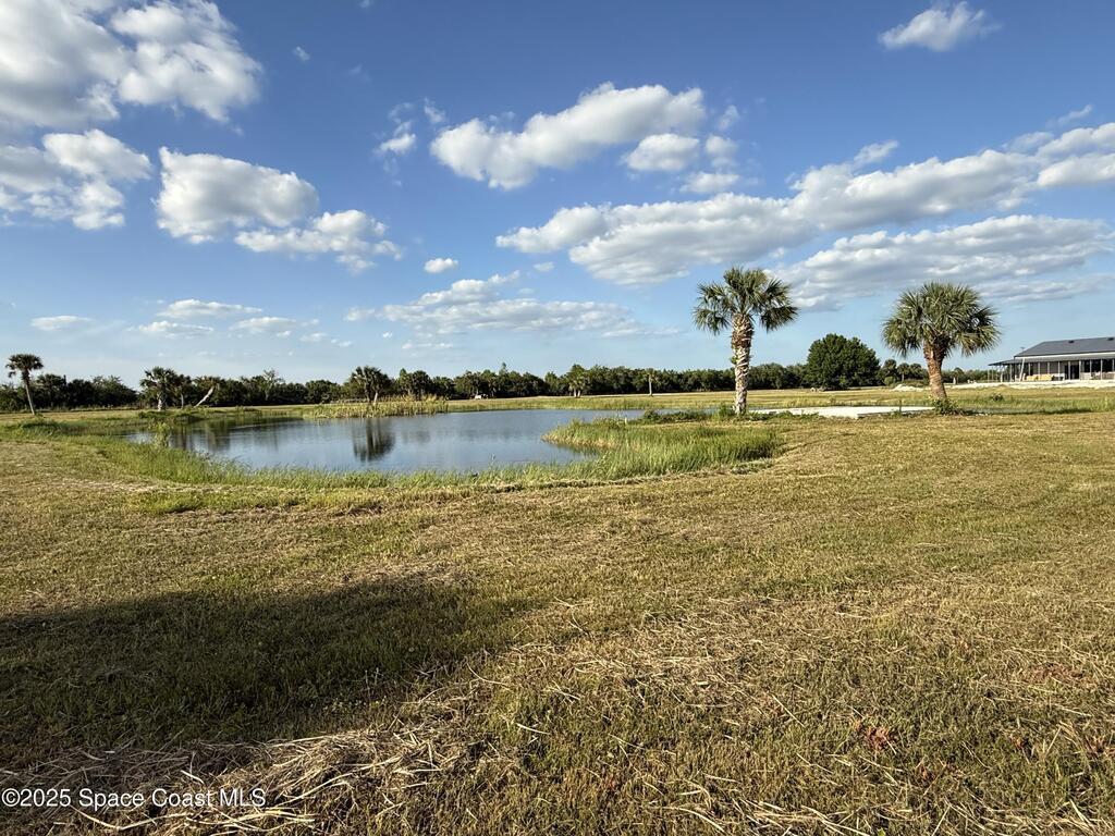 2105 86 Avenue, Vero Beach, FL 32968