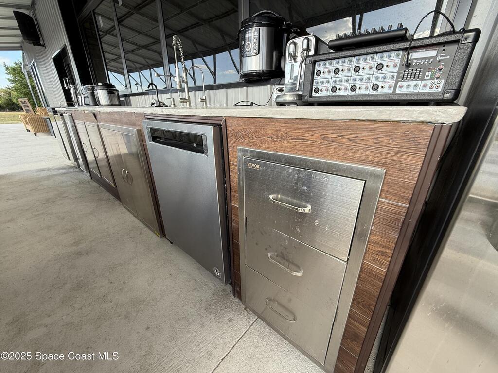 2105 86 Avenue, Vero Beach, FL 32968