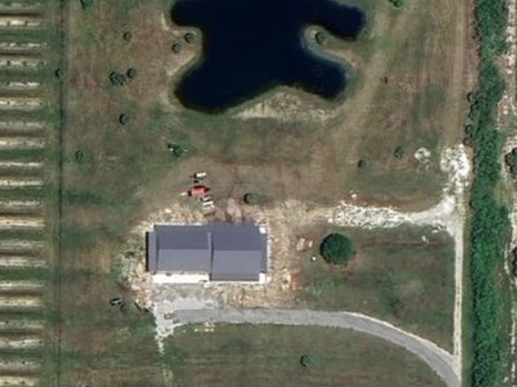 2105 86 Avenue, Vero Beach, FL 32968