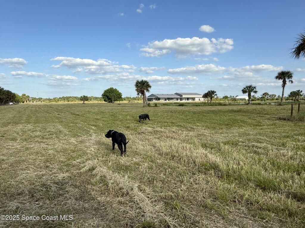 2105 86 Avenue, Vero Beach, FL 32968