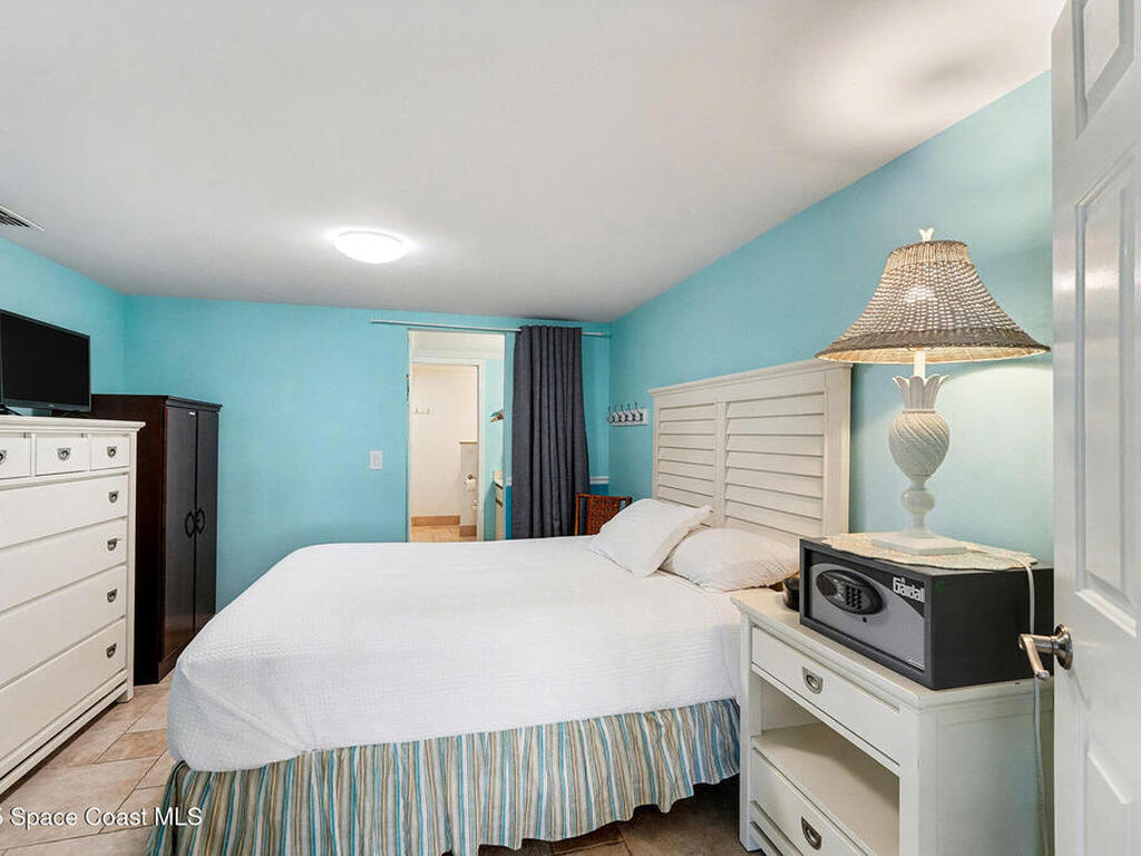 8600 Ridgewood Avenue, Cape Canaveral, FL 32920