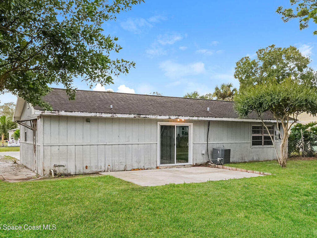 7500 Coquina Avenue, Fort Pierce, FL 34951