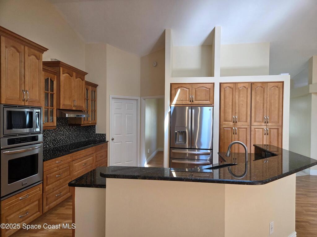 2437 Oakcrest Lane, West Melbourne, FL 32904