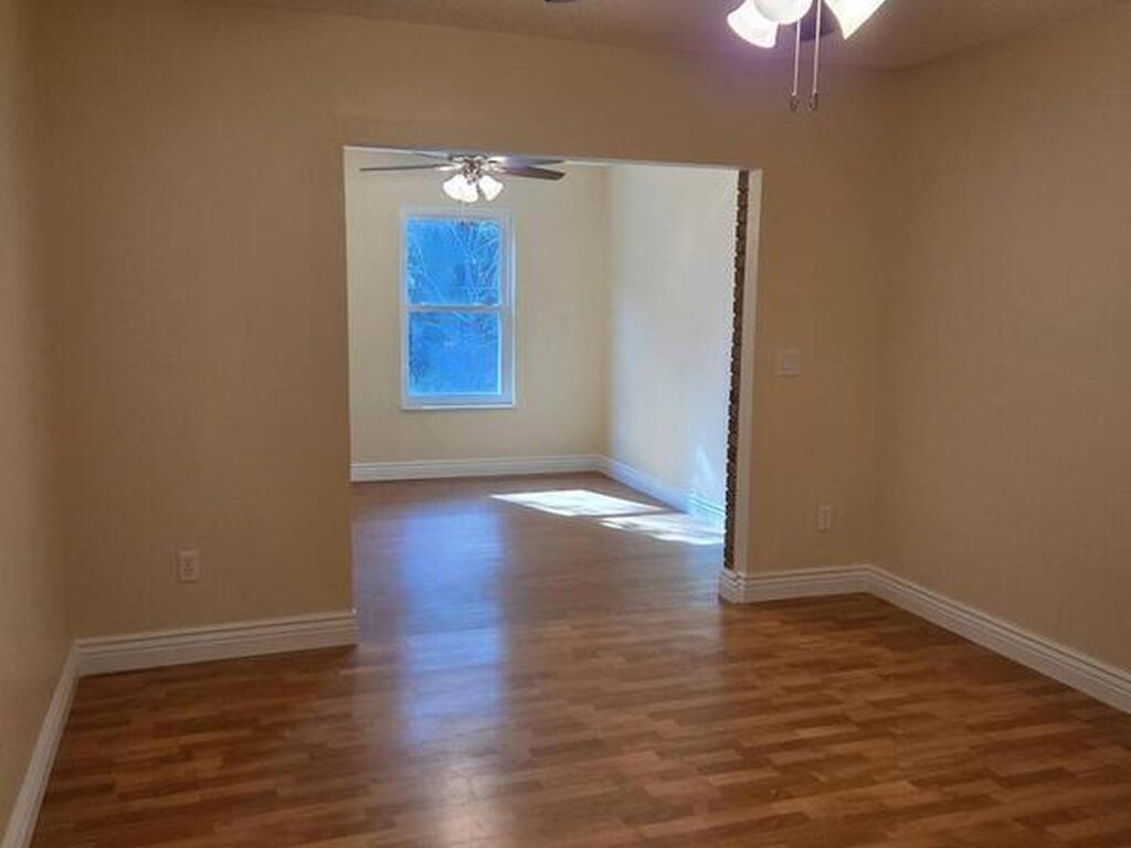 2437 Oakcrest Lane, West Melbourne, FL 32904