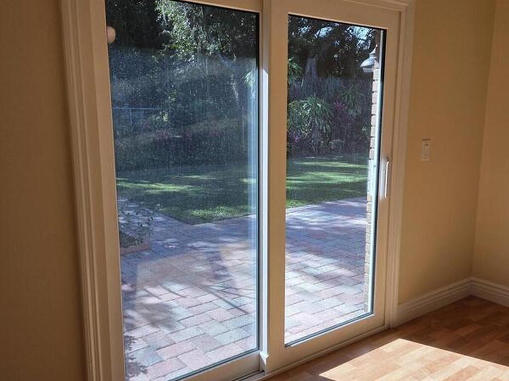 2437 Oakcrest Lane, West Melbourne, FL 32904