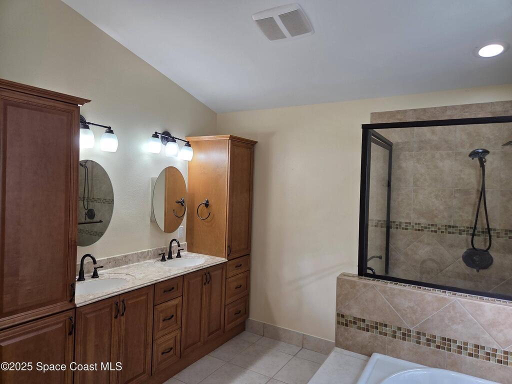 2437 Oakcrest Lane, West Melbourne, FL 32904