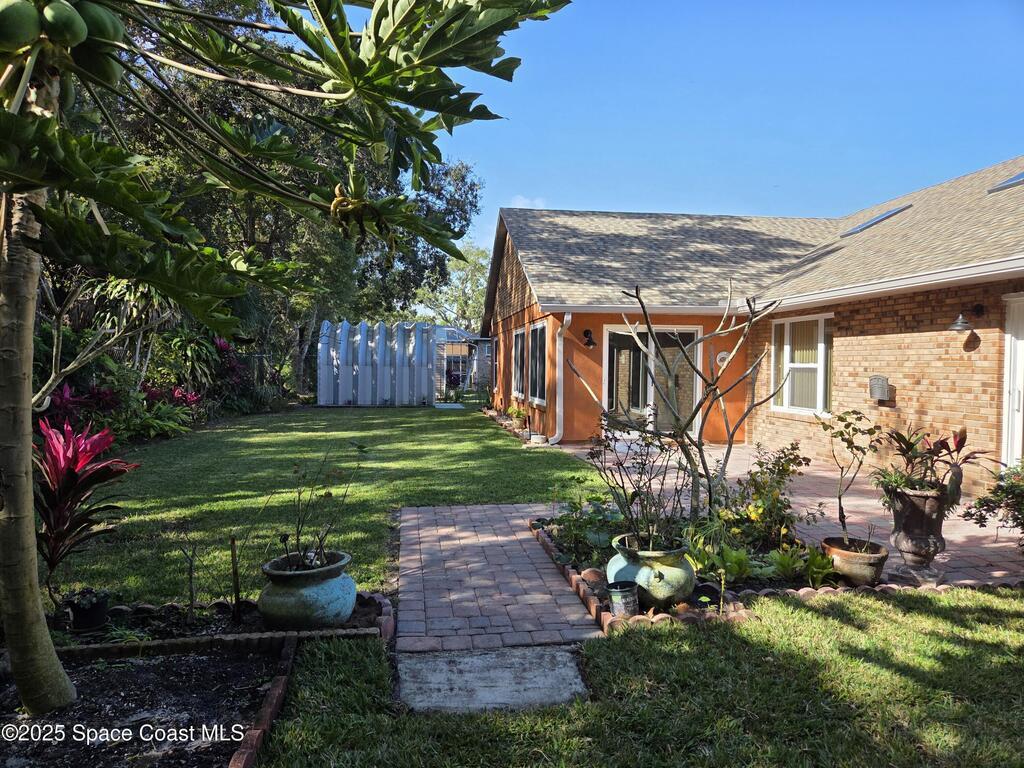 2437 Oakcrest Lane, West Melbourne, FL 32904