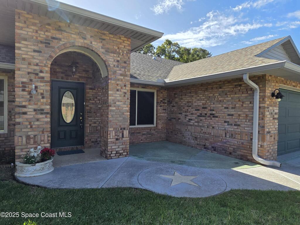 2437 Oakcrest Lane, West Melbourne, FL 32904