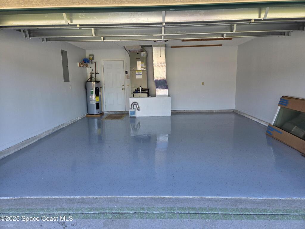 2437 Oakcrest Lane, West Melbourne, FL 32904