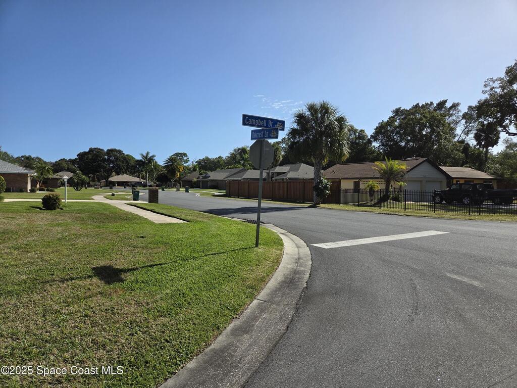 2437 Oakcrest Lane, West Melbourne, FL 32904