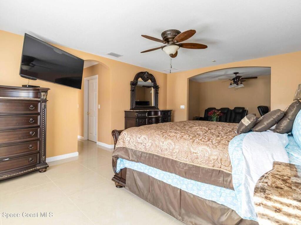 185 Wading Bird Circle, Palm Bay, FL 32908