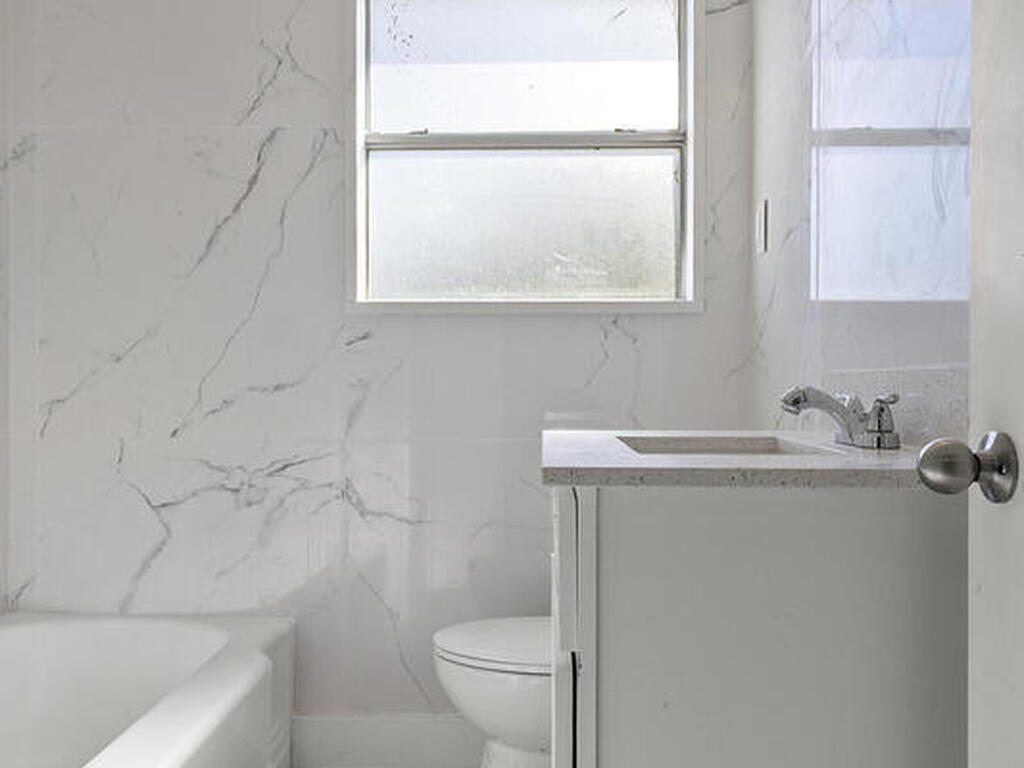 208 Bonner Avenue, Daytona Beach, FL 32118