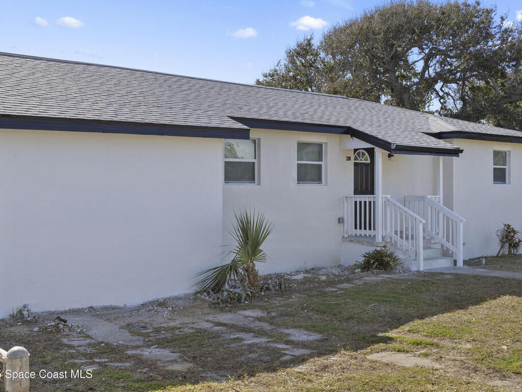 208 Bonner Avenue, Daytona Beach, FL 32118