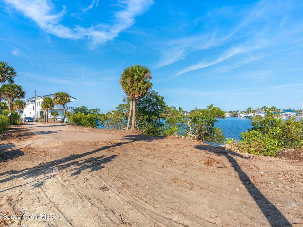 11680 Dragon Point Drive, Merritt Island, FL 32952