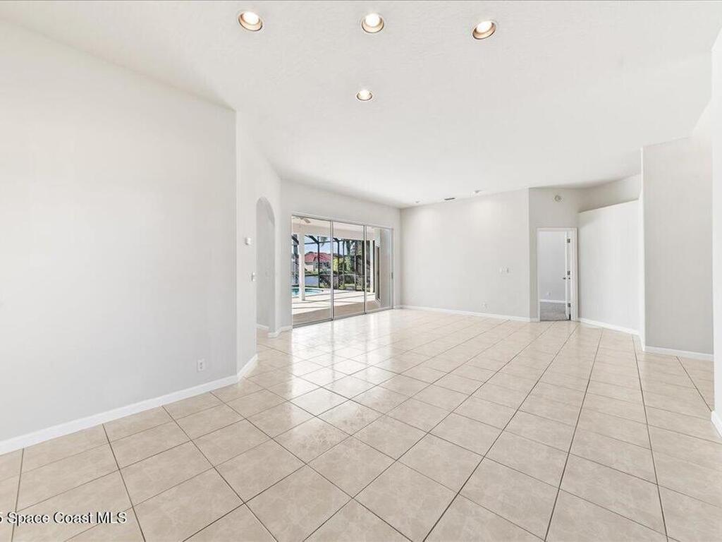 450 Newport Drive, Indialantic, FL 32903