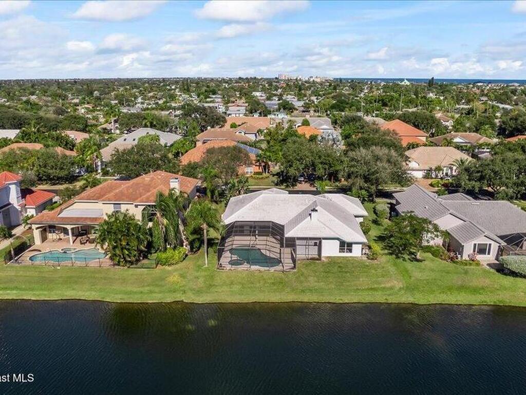 450 Newport Drive, Indialantic, FL 32903