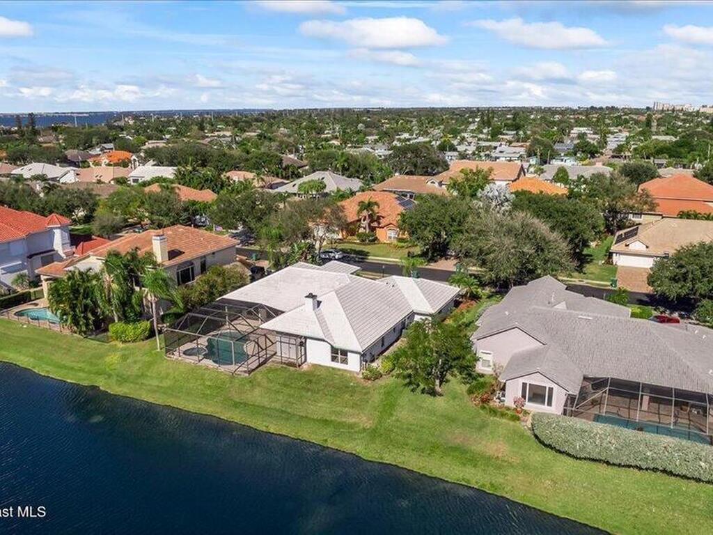450 Newport Drive, Indialantic, FL 32903