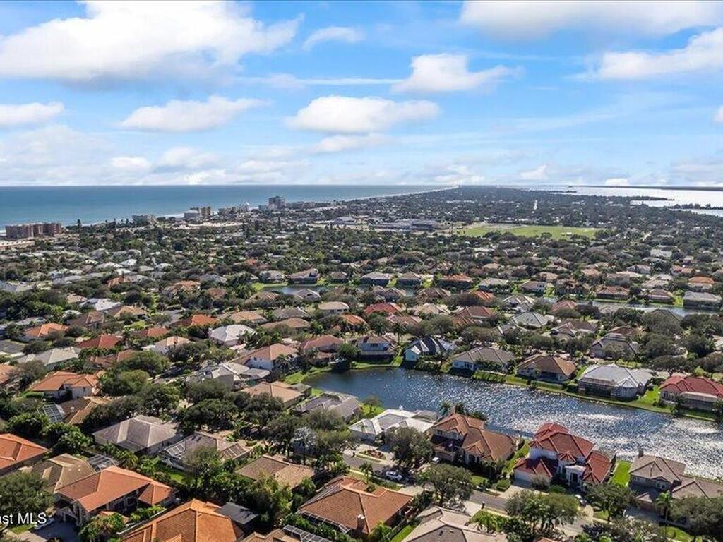 450 Newport Drive, Indialantic, FL 32903