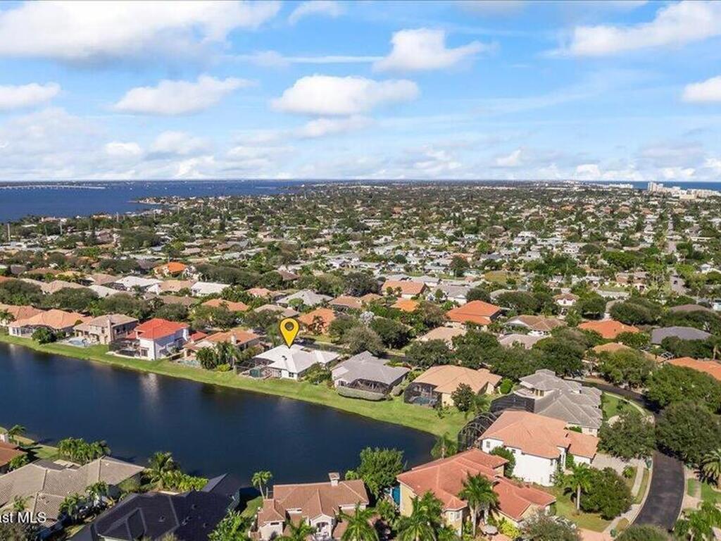 450 Newport Drive, Indialantic, FL 32903