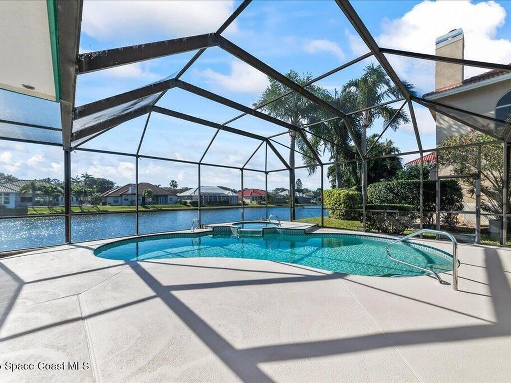 450 Newport Drive, Indialantic, FL 32903