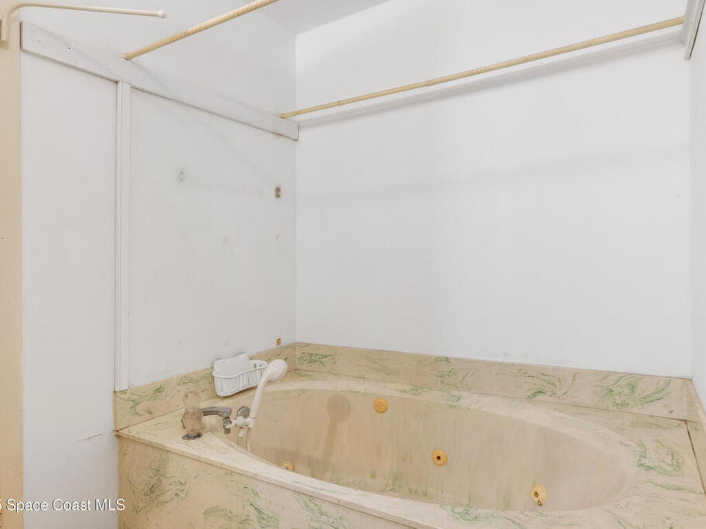 2135 79th Court, Vero Beach, FL 32966