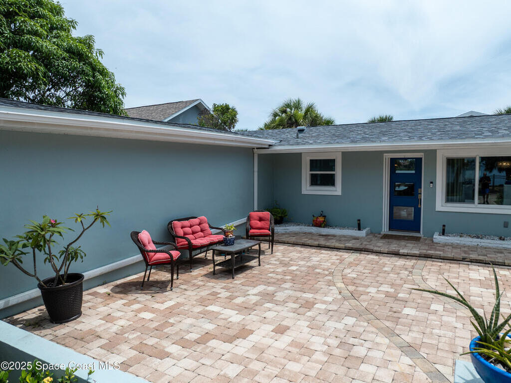 10758 S Tropical Trail, Merritt Island, FL 32952