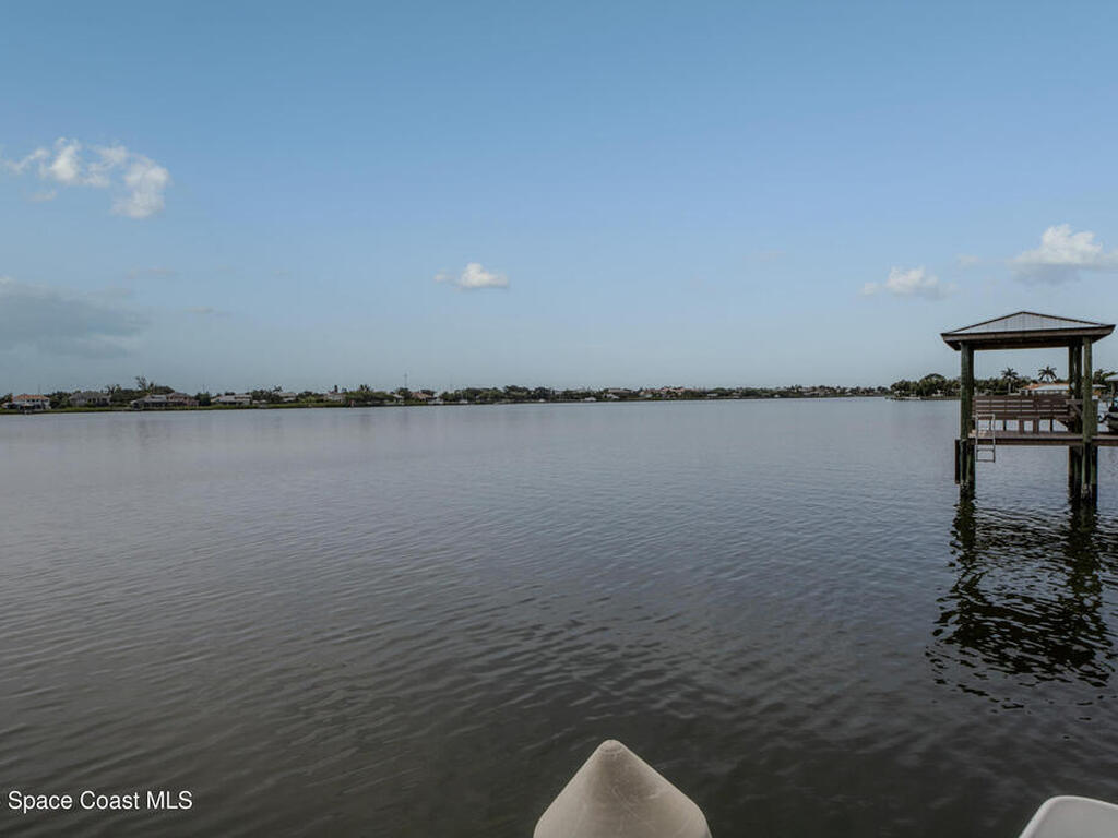 10758 S Tropical Trail, Merritt Island, FL 32952