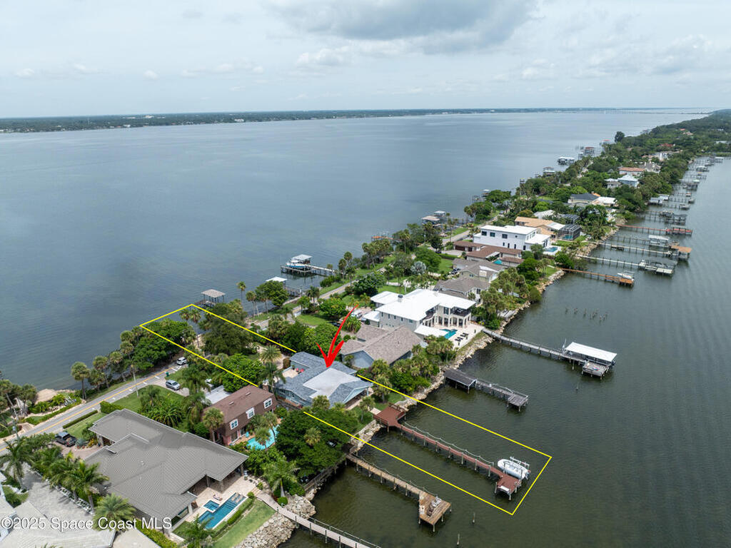 10758 S Tropical Trail, Merritt Island, FL 32952