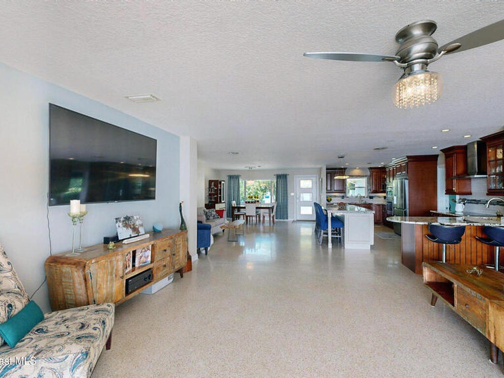 10758 S Tropical Trail, Merritt Island, FL 32952