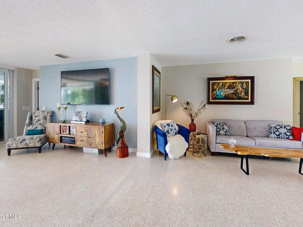 10758 S Tropical Trail, Merritt Island, FL 32952