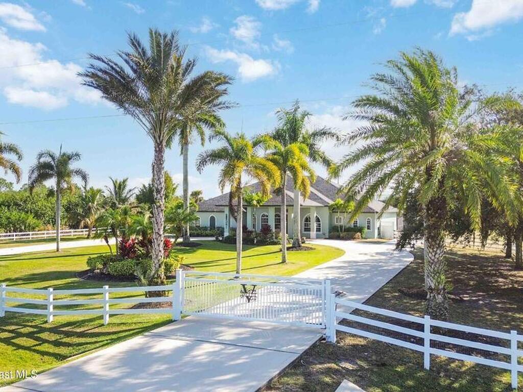 341 Buckskin Street, Palm Bay, FL 32909