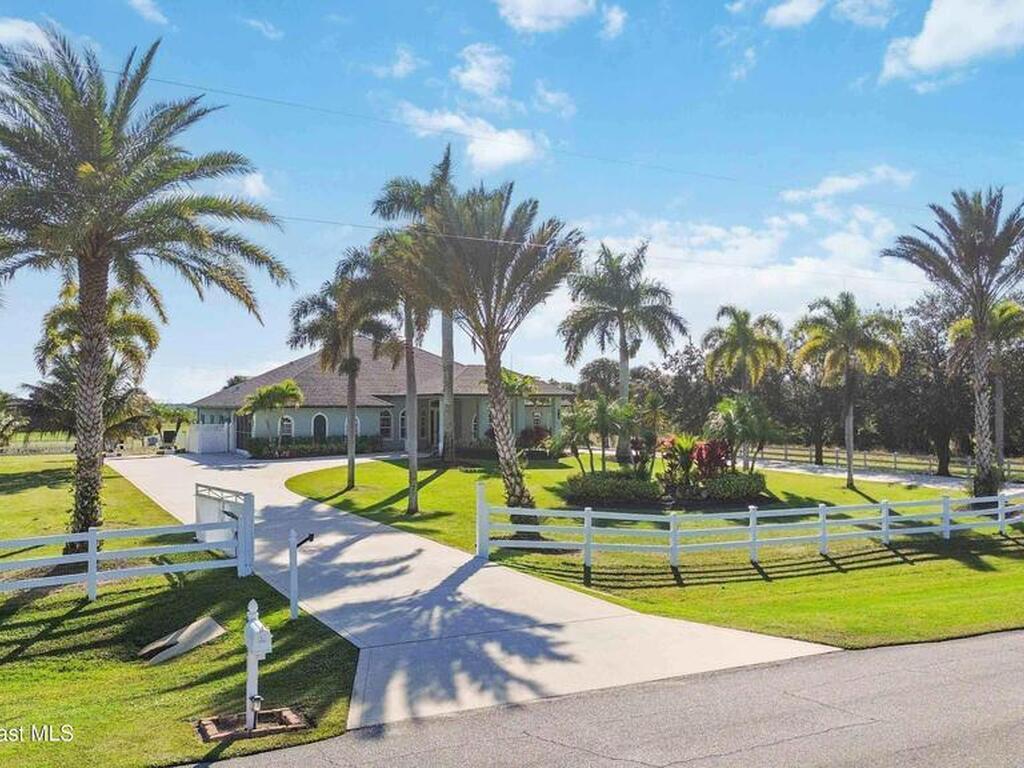 341 Buckskin Street, Palm Bay, FL 32909