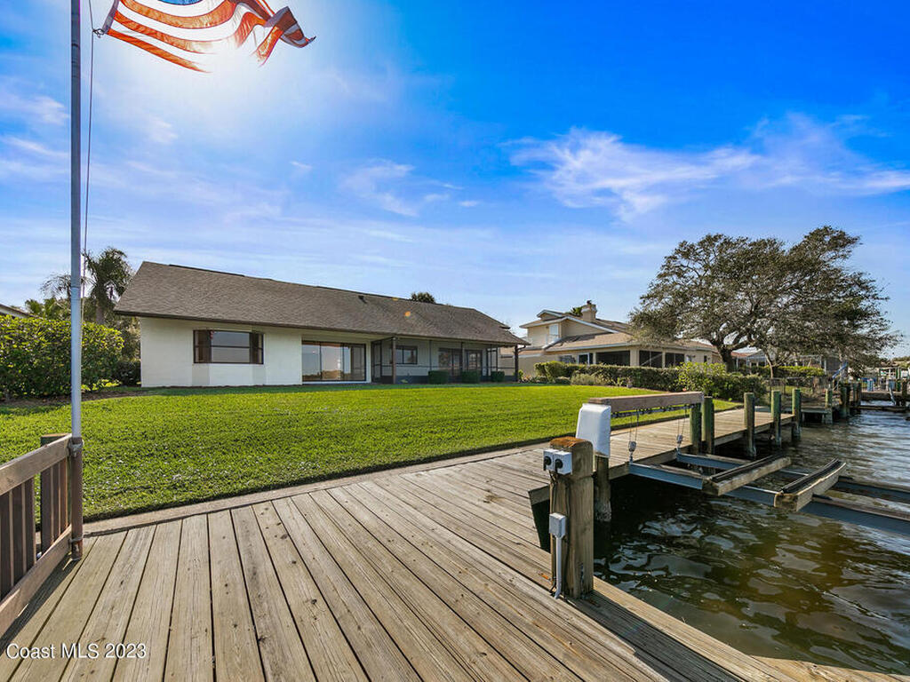 2100 Leeward Lane, Merritt Island, FL 32953