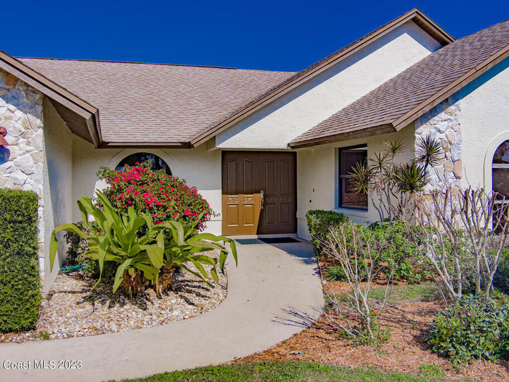 2100 Leeward Lane, Merritt Island, FL 32953