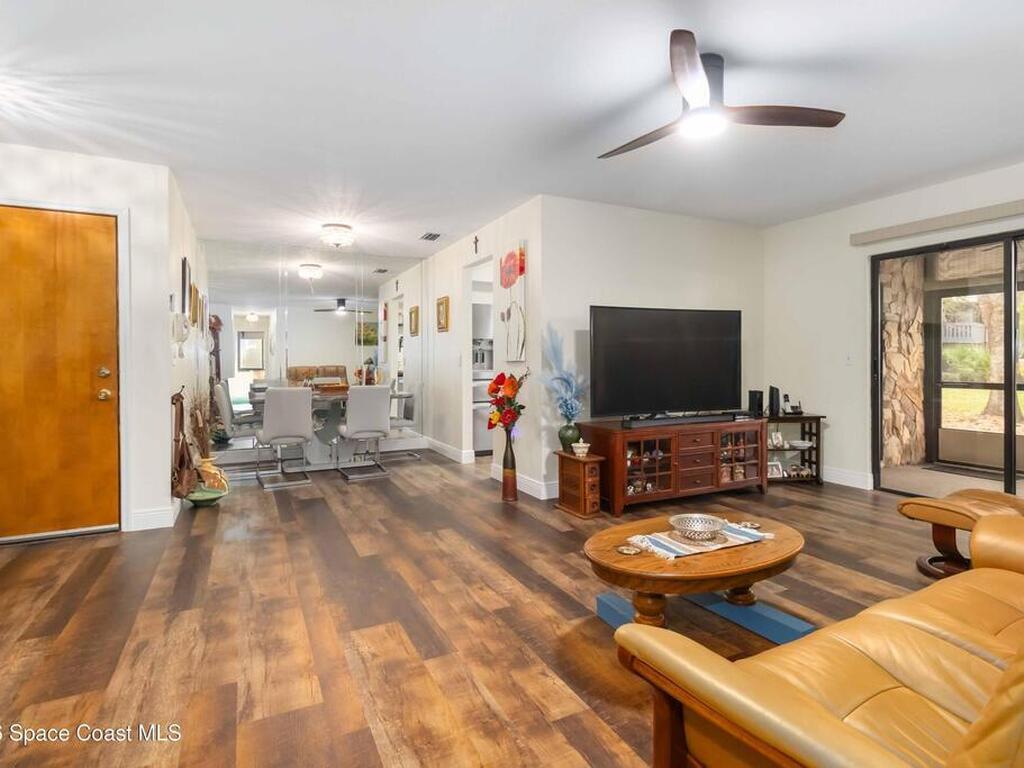 610 Saint Albans Court, West Melbourne, FL 32904