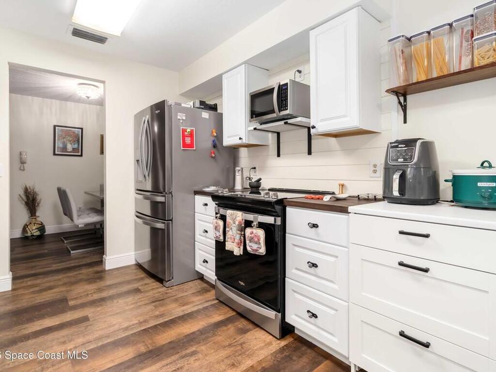 610 Saint Albans Court, West Melbourne, FL 32904