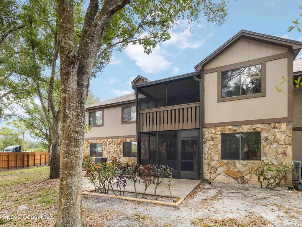 610 Saint Albans Court, West Melbourne, FL 32904