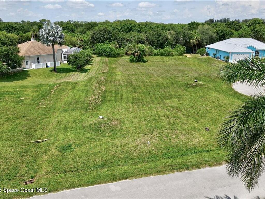 7465 32nd Court, Vero Beach, FL 32967