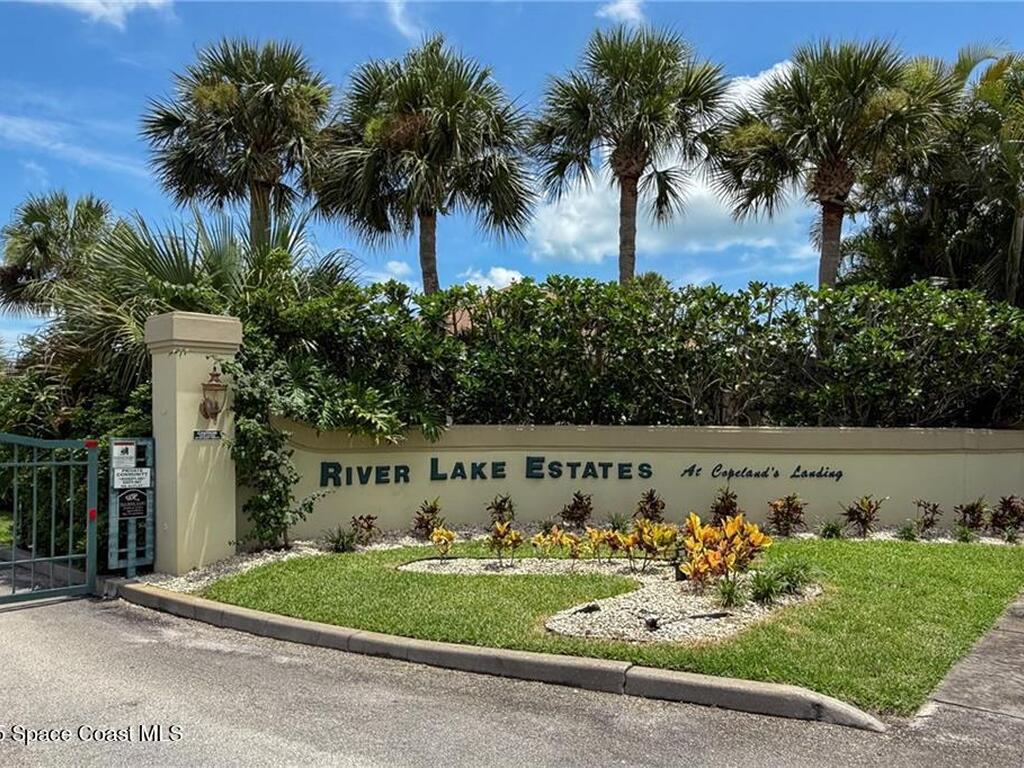 7465 32nd Court, Vero Beach, FL 32967