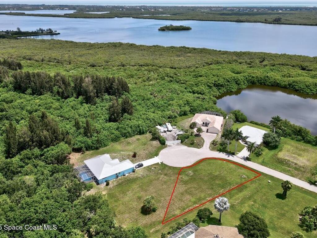 7465 32nd Court, Vero Beach, FL 32967
