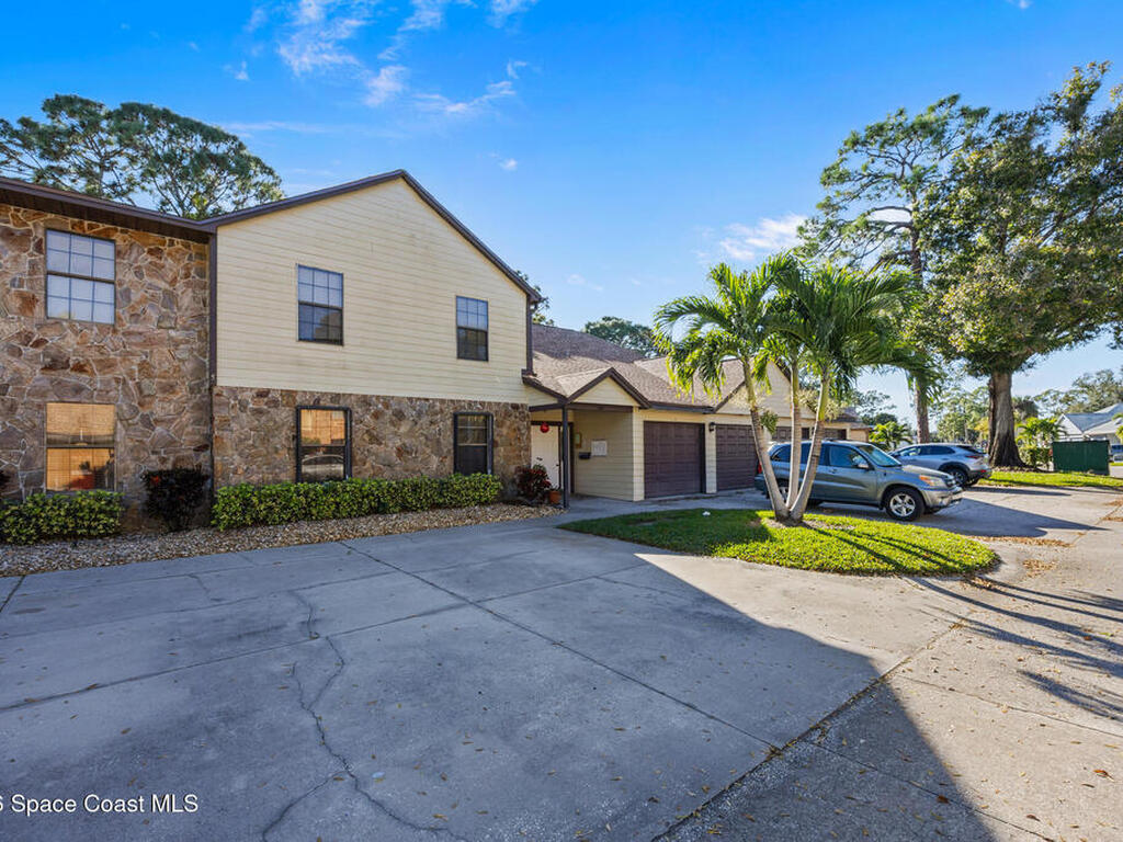 9002 Wedgewood Place, West Melbourne, FL 32904