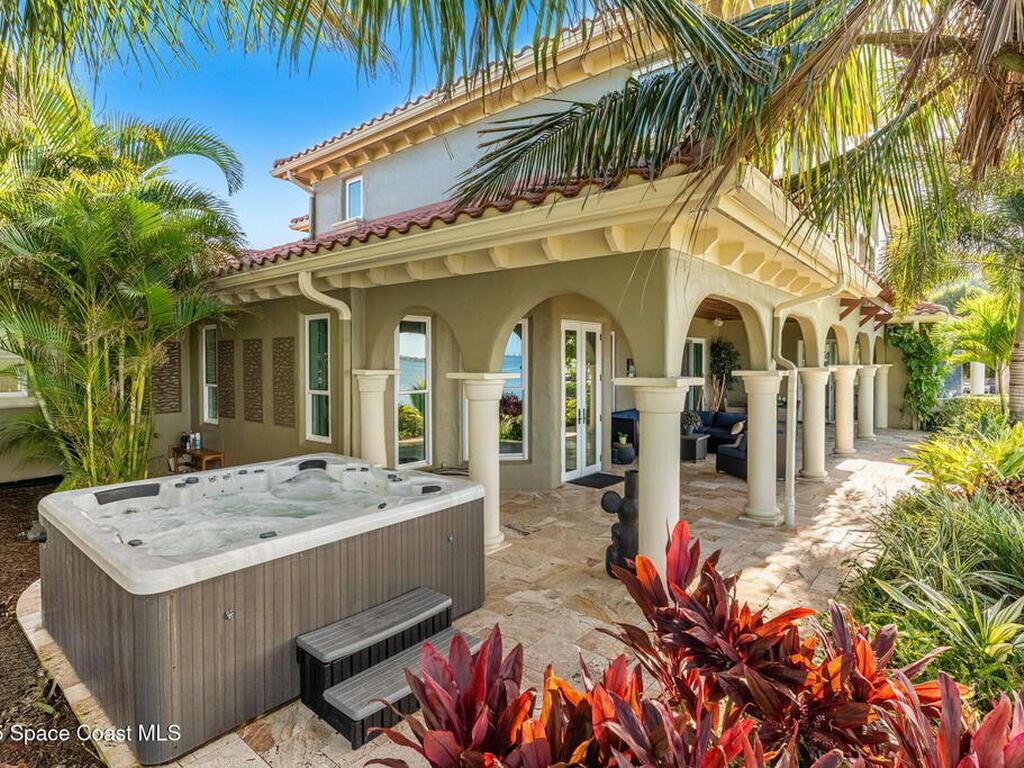 467 Spoonbill Lane, Melbourne Beach, FL 32951