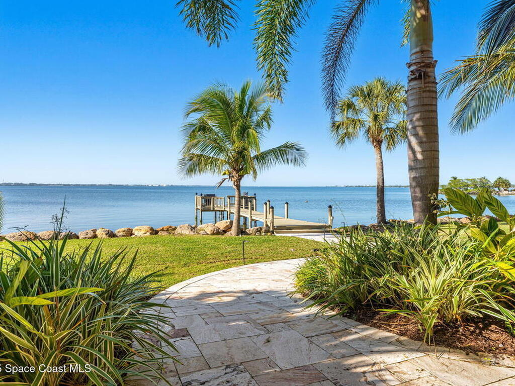 467 Spoonbill Lane, Melbourne Beach, FL 32951