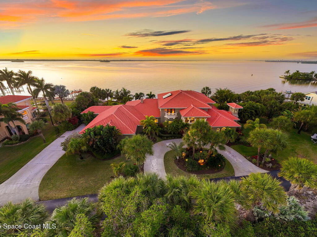 467 Spoonbill Lane, Melbourne Beach, FL 32951