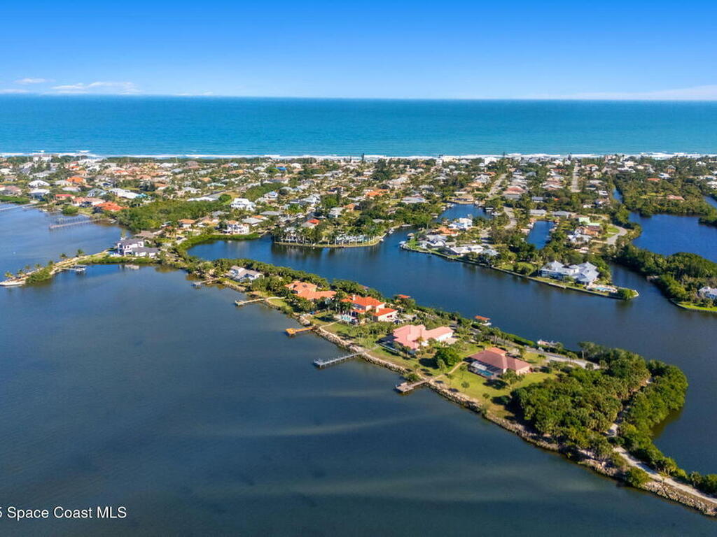 467 Spoonbill Lane, Melbourne Beach, FL 32951
