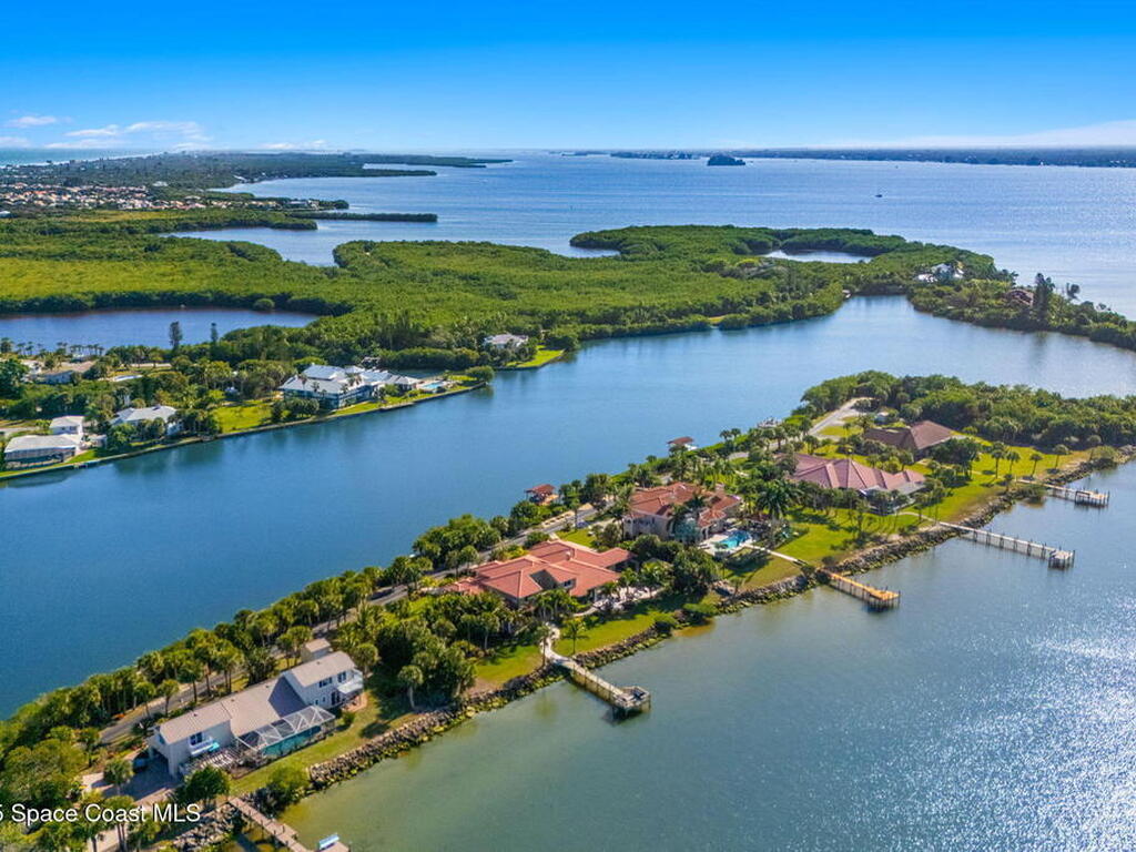 467 Spoonbill Lane, Melbourne Beach, FL 32951