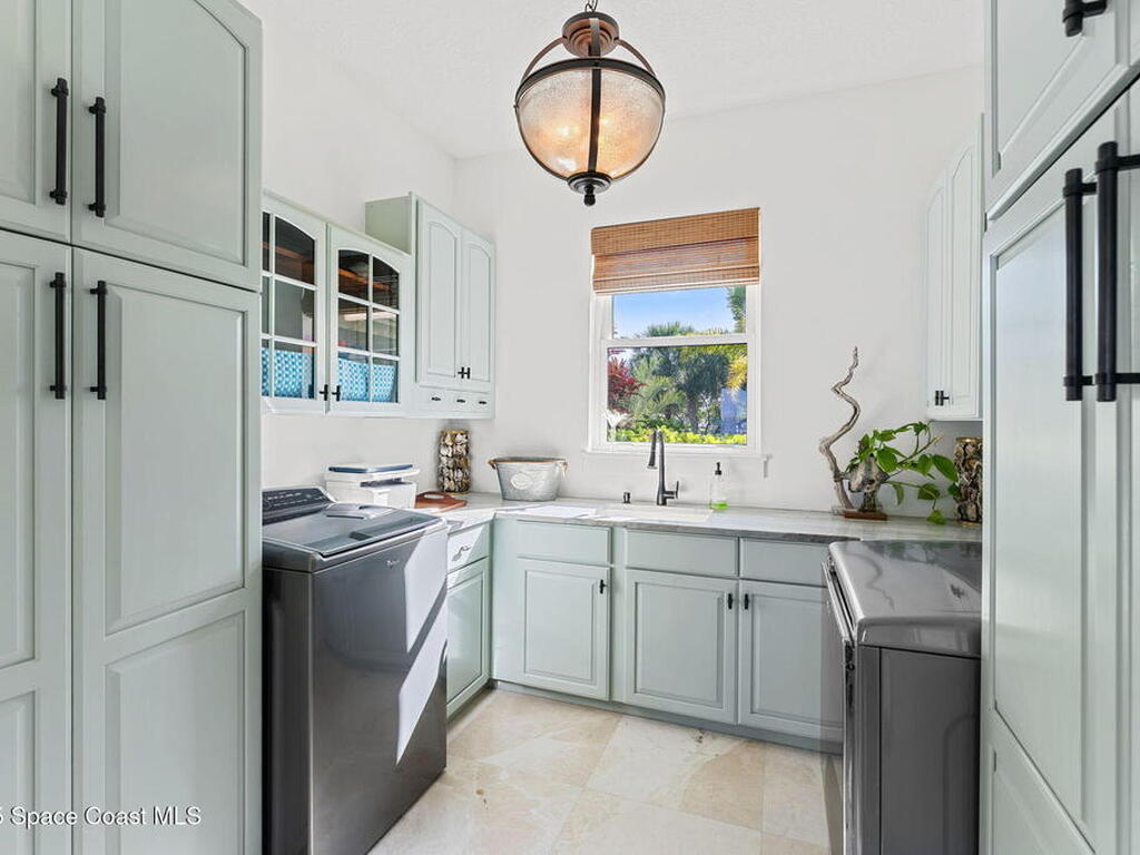 467 Spoonbill Lane, Melbourne Beach, FL 32951