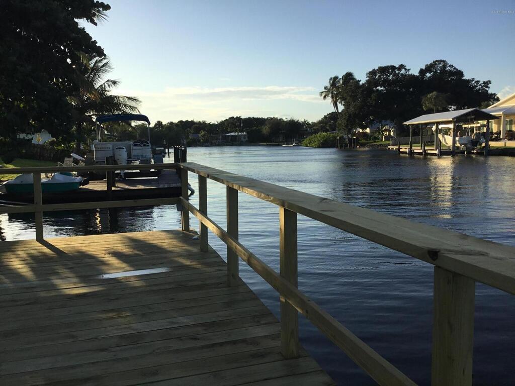 453 Capri Road, Cocoa Beach, FL 32931